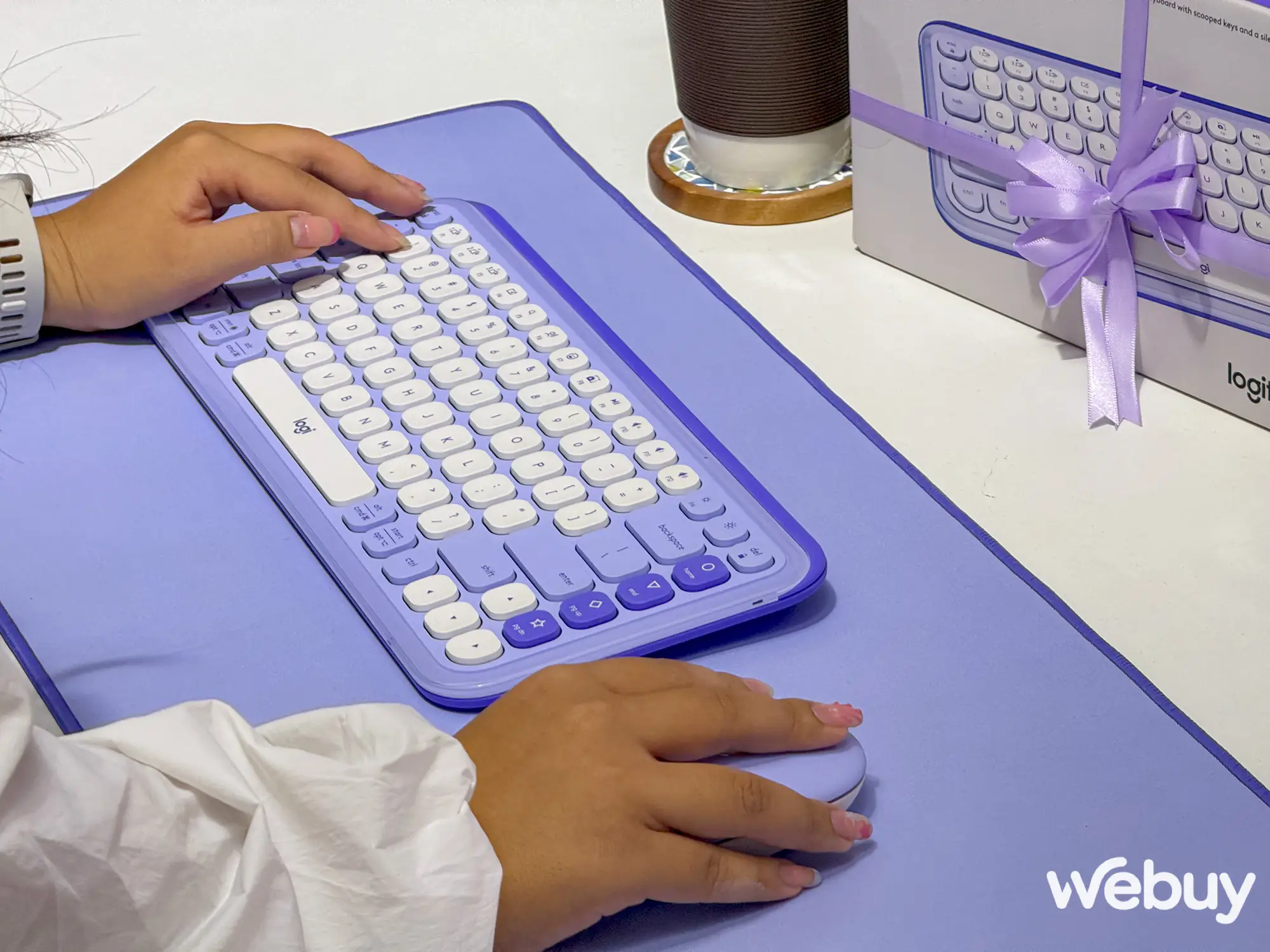 Cận cảnh mẫu bàn phím dành cho những ai thích phong cách trẻ trung cá tính và năng động- Ảnh 2. Cận cảnh mẫu bàn phím dành cho những ai thích phong cách trẻ trung cá tính và năng động- Ảnh 2.