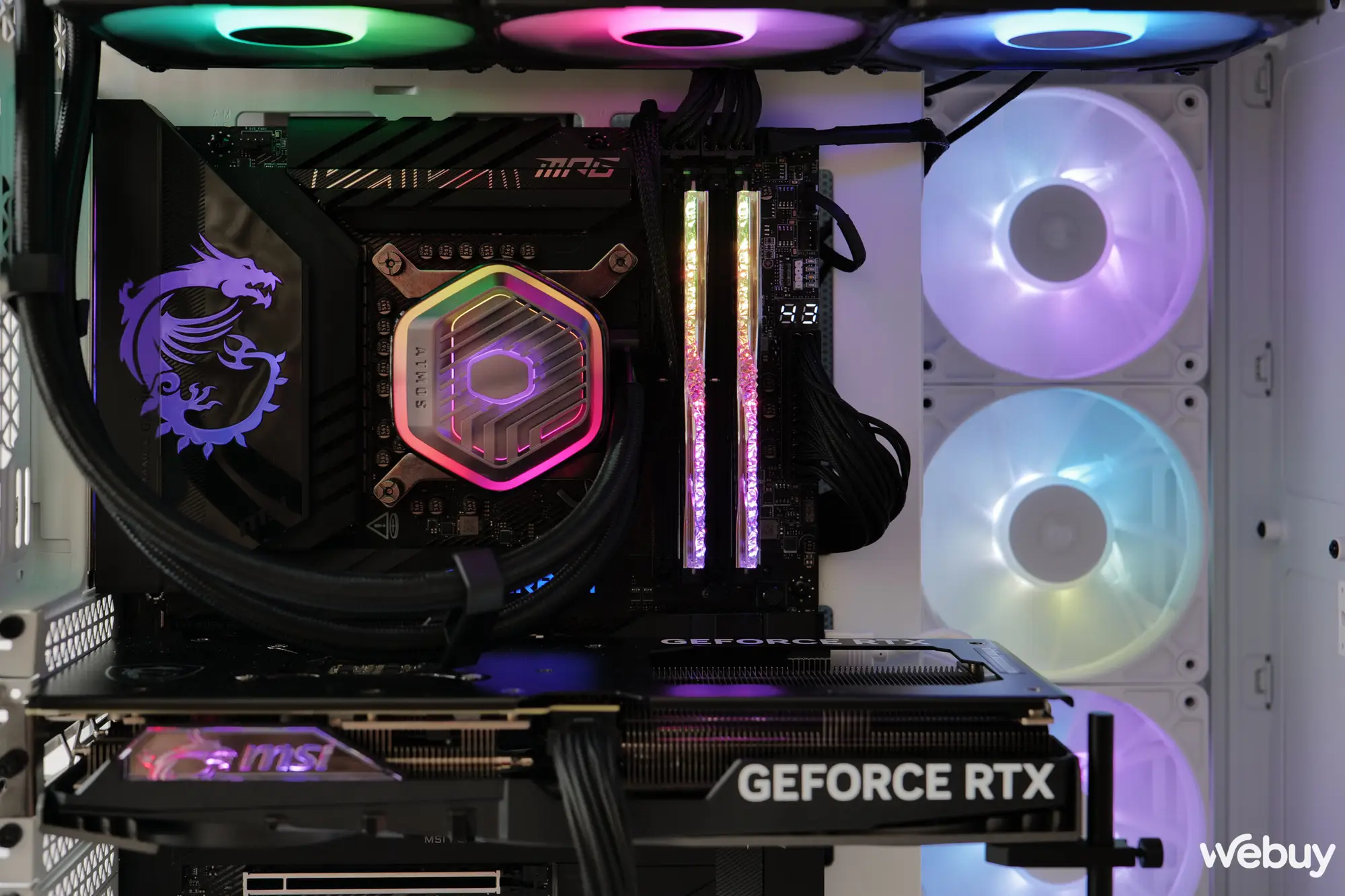 Trên tay MSI MPG Z890 CARBON WIFI: Thêm một lựa chọn bo mạch chủ dành cho Intel Core Ultra 200S có tính tiện lợi cao